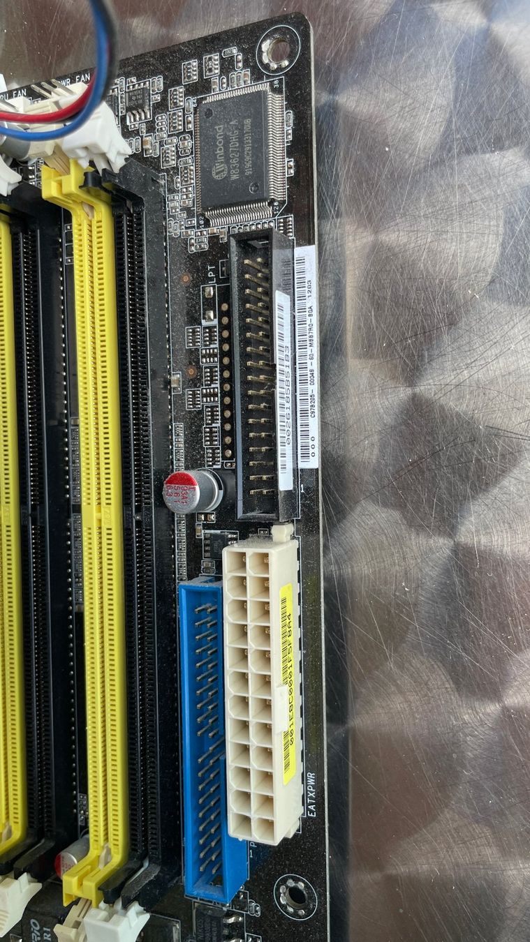 Asus Schede madri: ASUS P5E WS PRO Mainboard - Intel Core 2 Duo/Quad CPU – Usato da Glattfelden venduto da cybermaxx 5