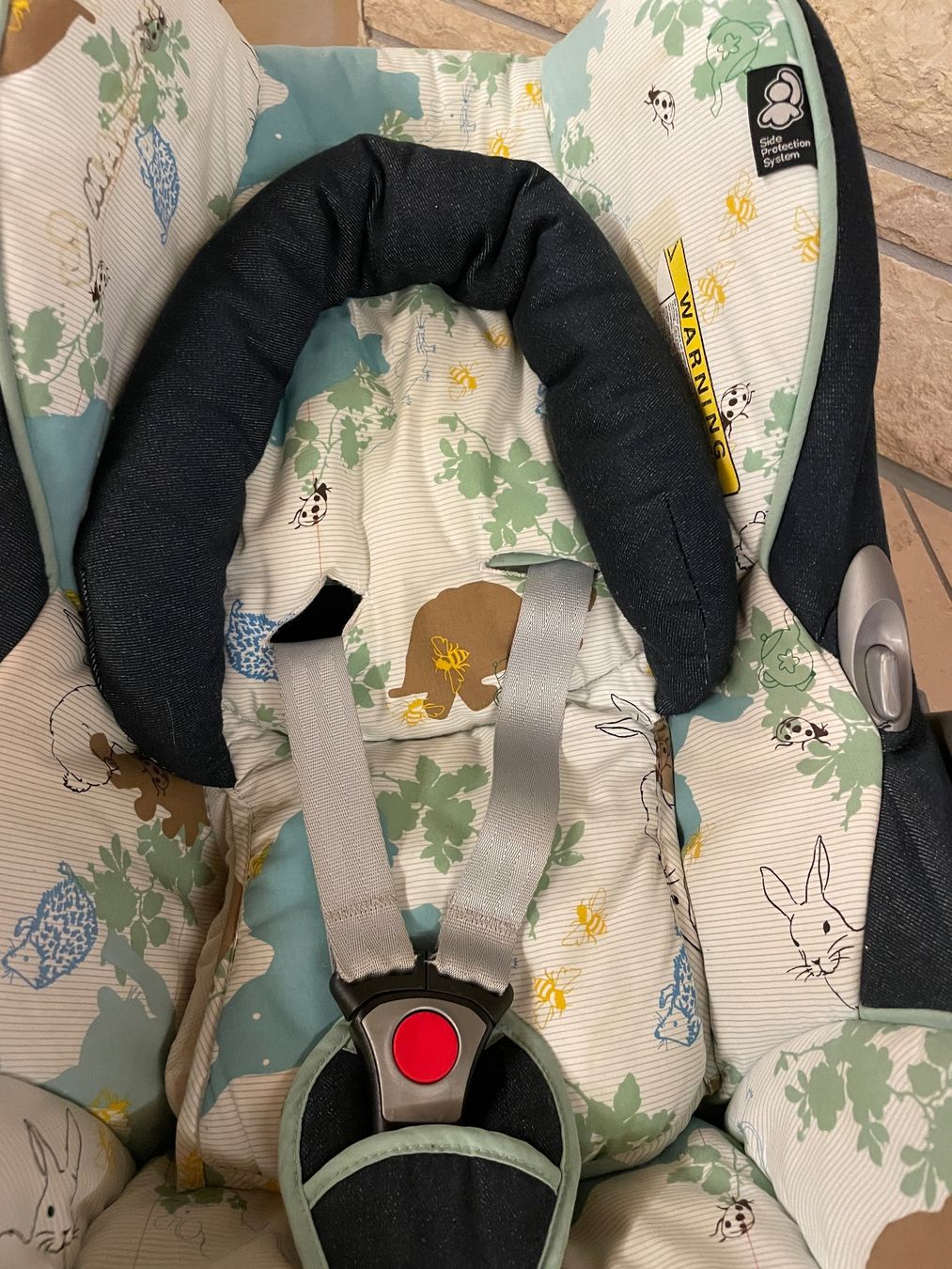 Maxi-Cosi Seggiolini per auto: Maxi Cosi Cabriofix vollausgestattet – Usato da Embrach venduto da Smart0 2