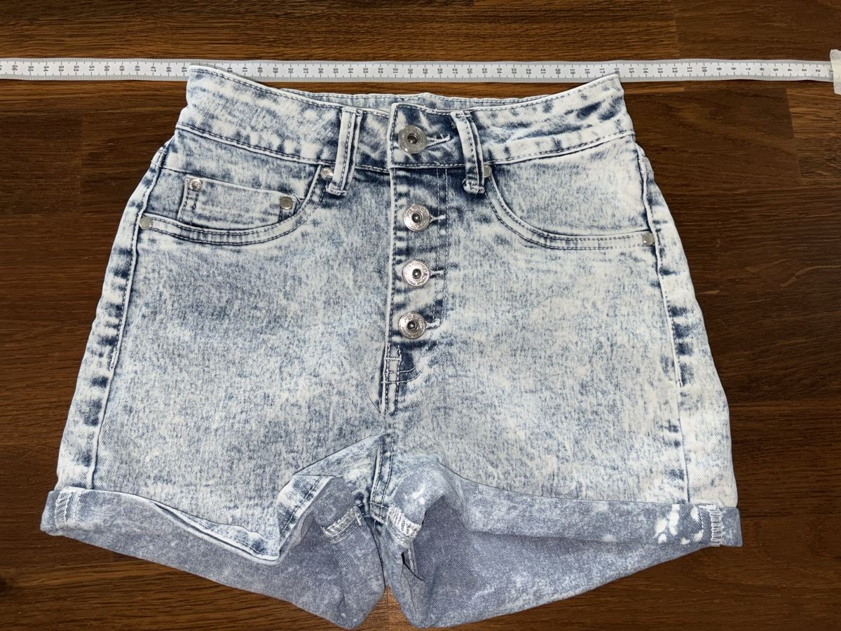 Hosen: Coole Jeans Shorts, Gr. XXS – Neu (gemäss Beschreibung) aus Dübendorf von lus_9275