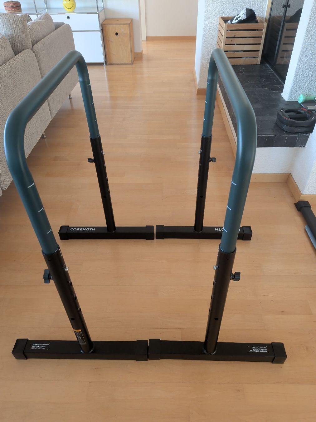 Decathlon Hometrainer: Corength Training Station 100 solide Dip-Station – Usato da Olten venduto da Musicmass0 1
