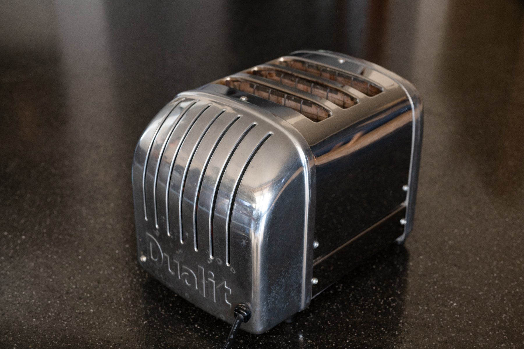 Küchengeräte: Dualit Classic 3-slice/Scheiben toaster - Chrom – Gebraucht aus Binningen von chr_z6qw 5