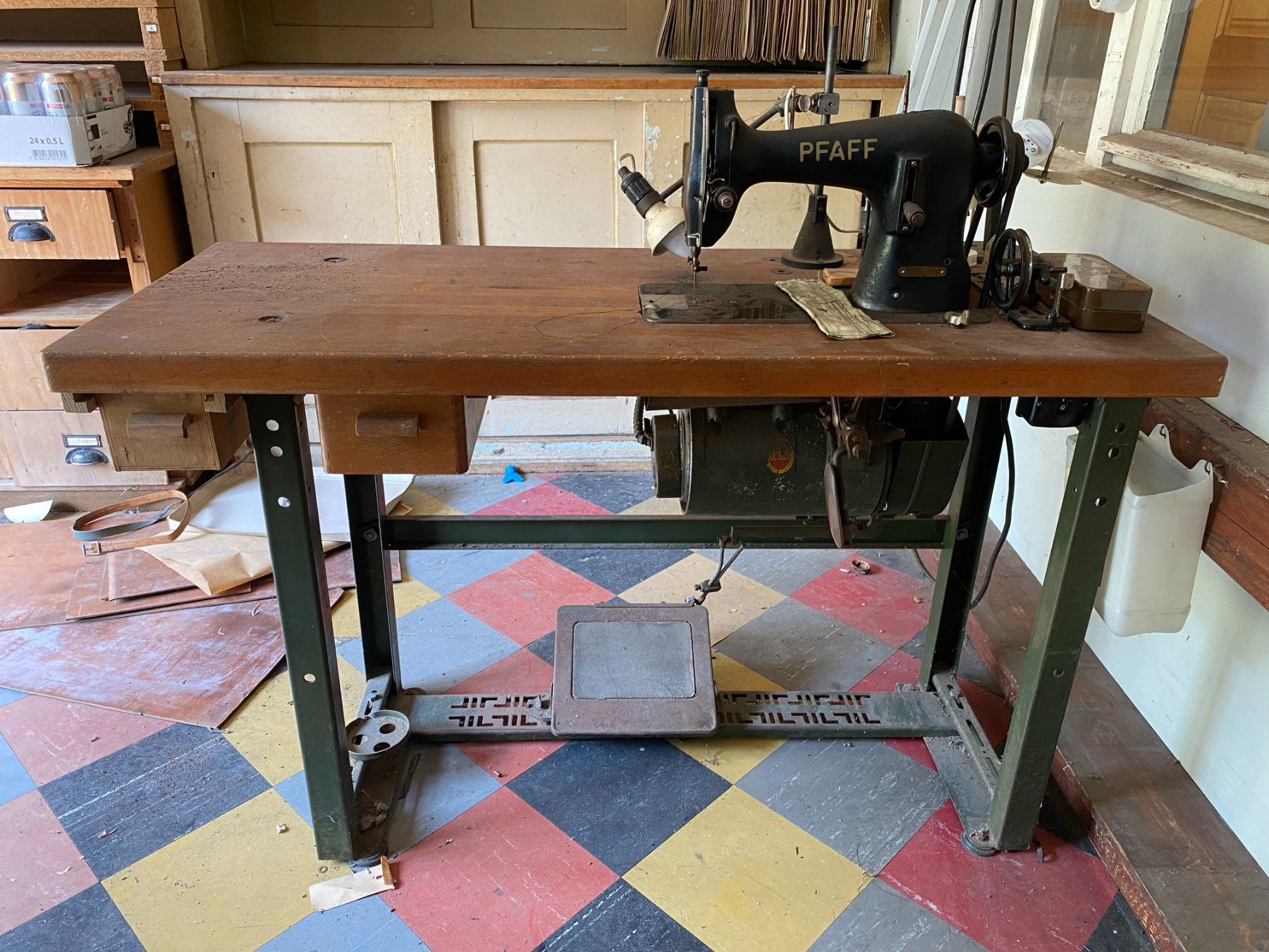 Pfaff Macchine da cucire: Schnellnähmaschine Pfaff – Usato da Kriessern venduto da schwedenstahl_fan