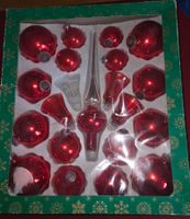 Boîte de boules de Noël rouge