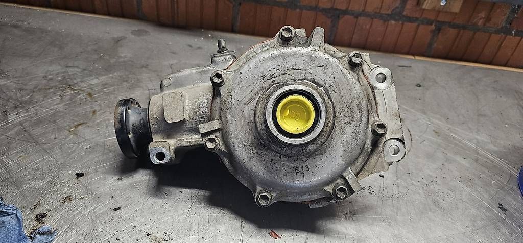 Tutti pezzi di ricambio auto: Lexus Gs300 front diff – Usato da Walliswil b.Wangen venduto da Leamsi