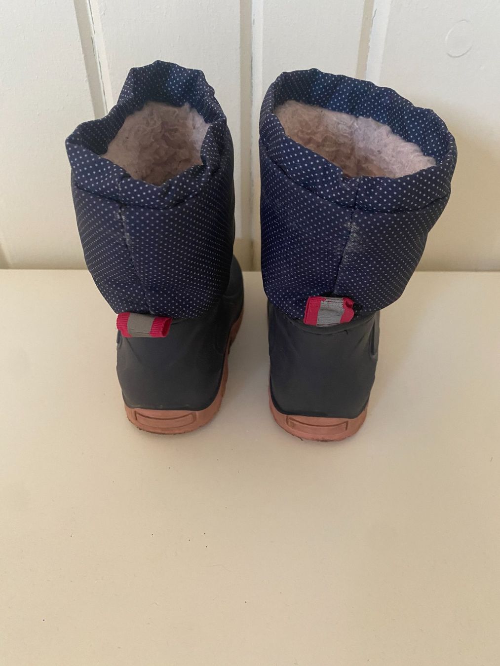 Scarpe per ragazzi: Winterschuhe Kinder Grösse 22 – Usato da Richterswil venduto da Mano1st 2