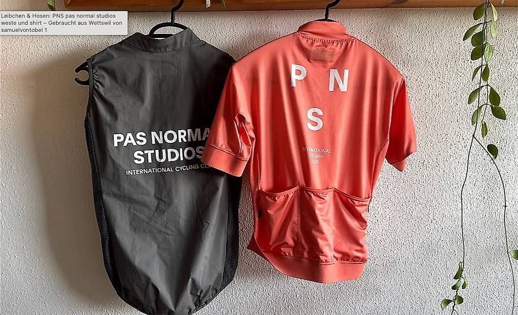 Canottiere & Pantaloni: PNS pas normal studios weste und shirt – Usato da Wettswil venduto da samuelvontobel