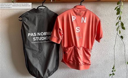 PNS pas normal studios weste und shirt