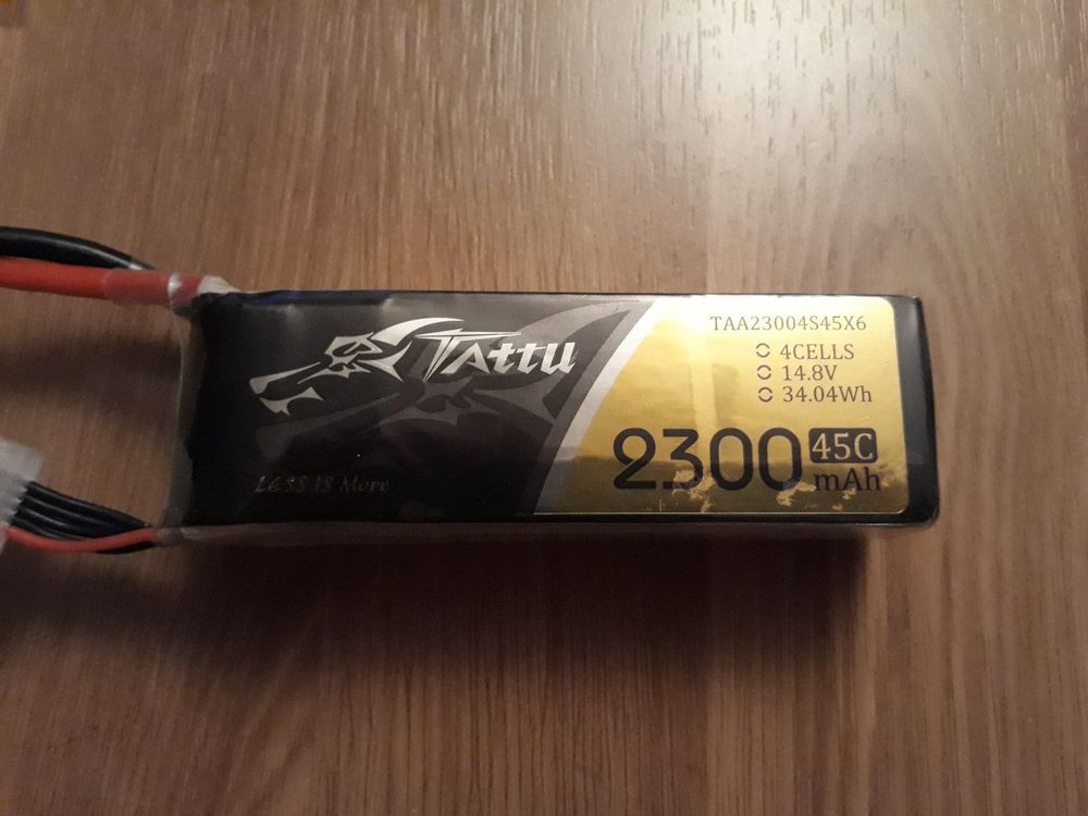 Tattu Batería LiPo 4S 2200mAh 45C 14.8V – Para Drones FPV, Helicópteros Y Aviones RC – Alta Calidad Con Conector XT60