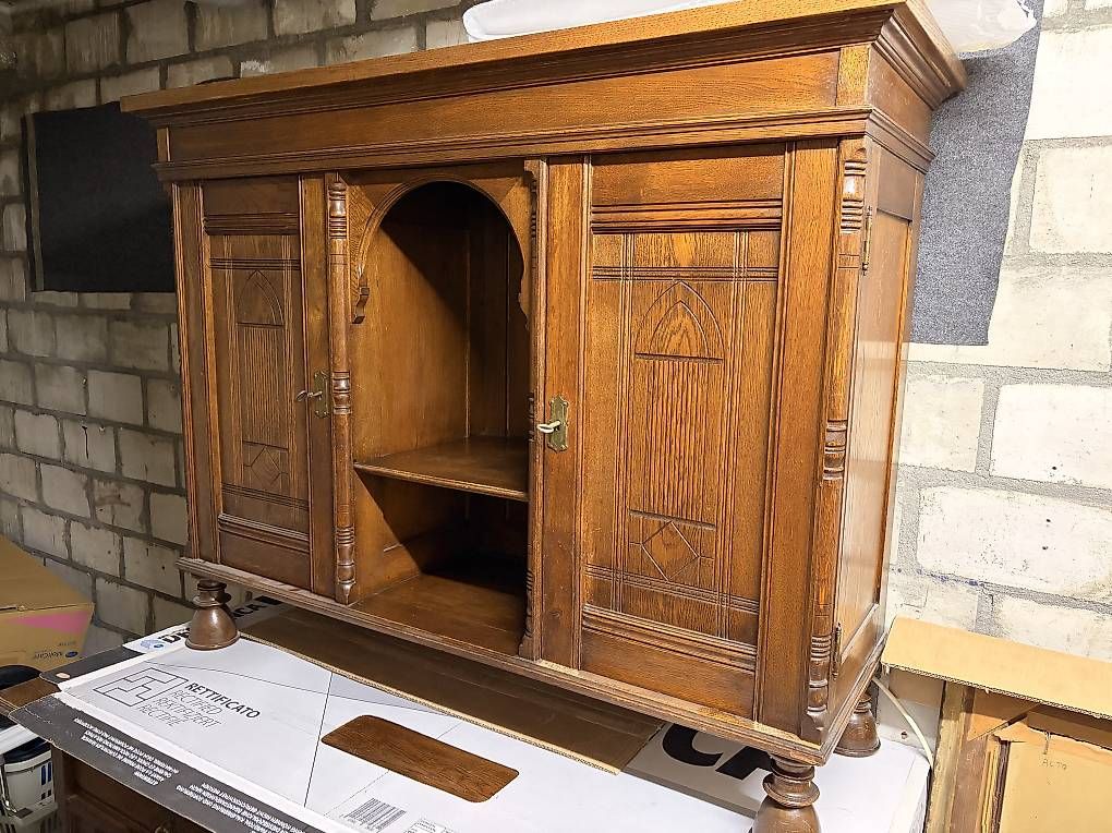 Buffets: Armadio con credenza antico – D'occasion à Cadro par sim_2q9z 2