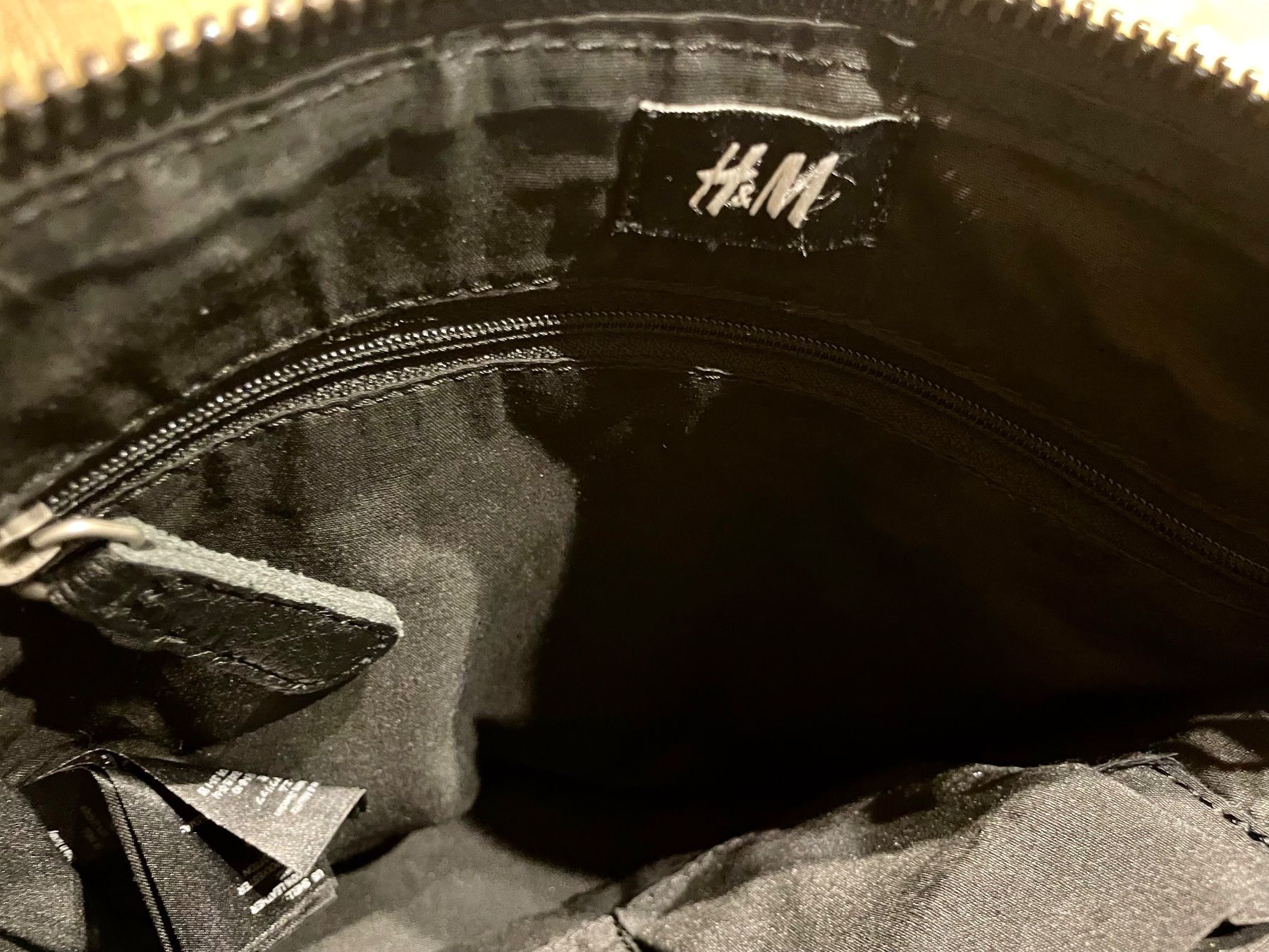 H&M Sacs femmes: Echtleder Umhängetasche schwarz – D'occasion à Bassersdorf par Cincinnati 2