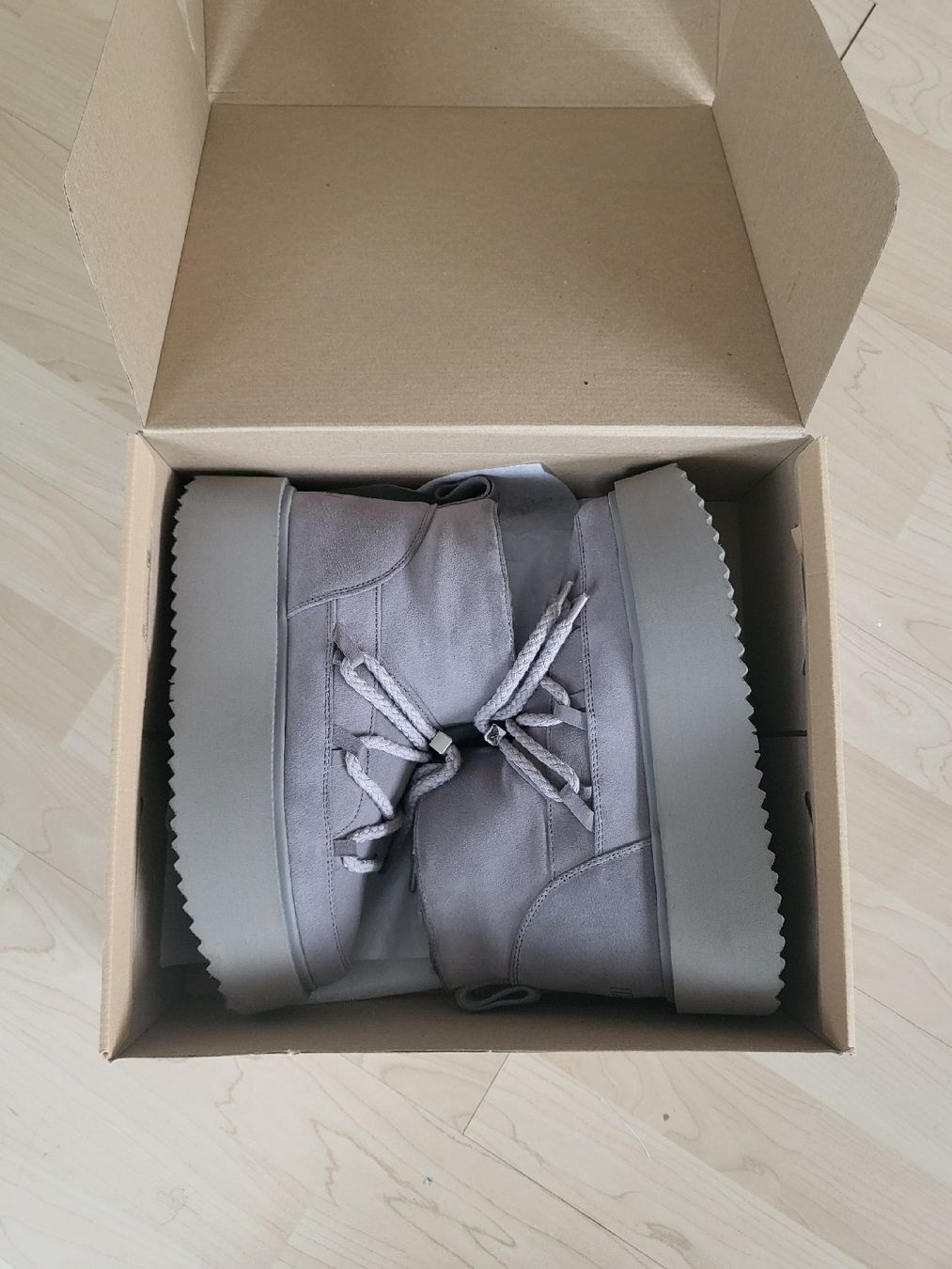 Inuikii Scarpe da donna: Inuikii Classic Wedge Low Boots Grey – Nuovo (secondo la descrizione) da Sarmenstorf venduto da zuz_q5kq 6