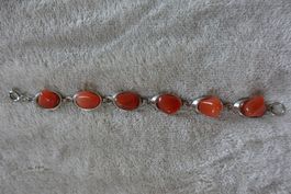 1 schönes Armband