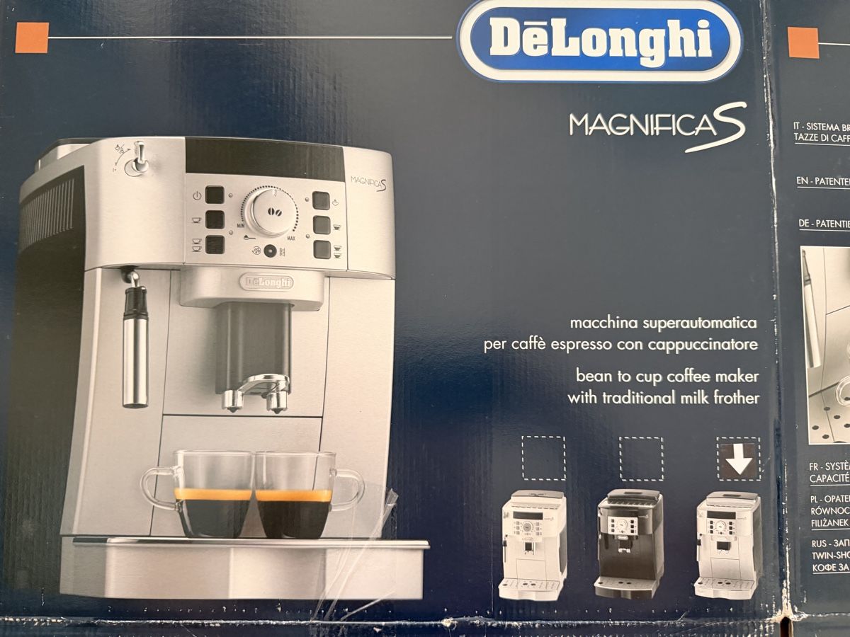 De'Longhi Macchine per caffè & Macchine per espresso: DeLonghi Magnifica S Kaffeemaschine Silber – Usato da Thalwil venduto da nme_n9dm 1