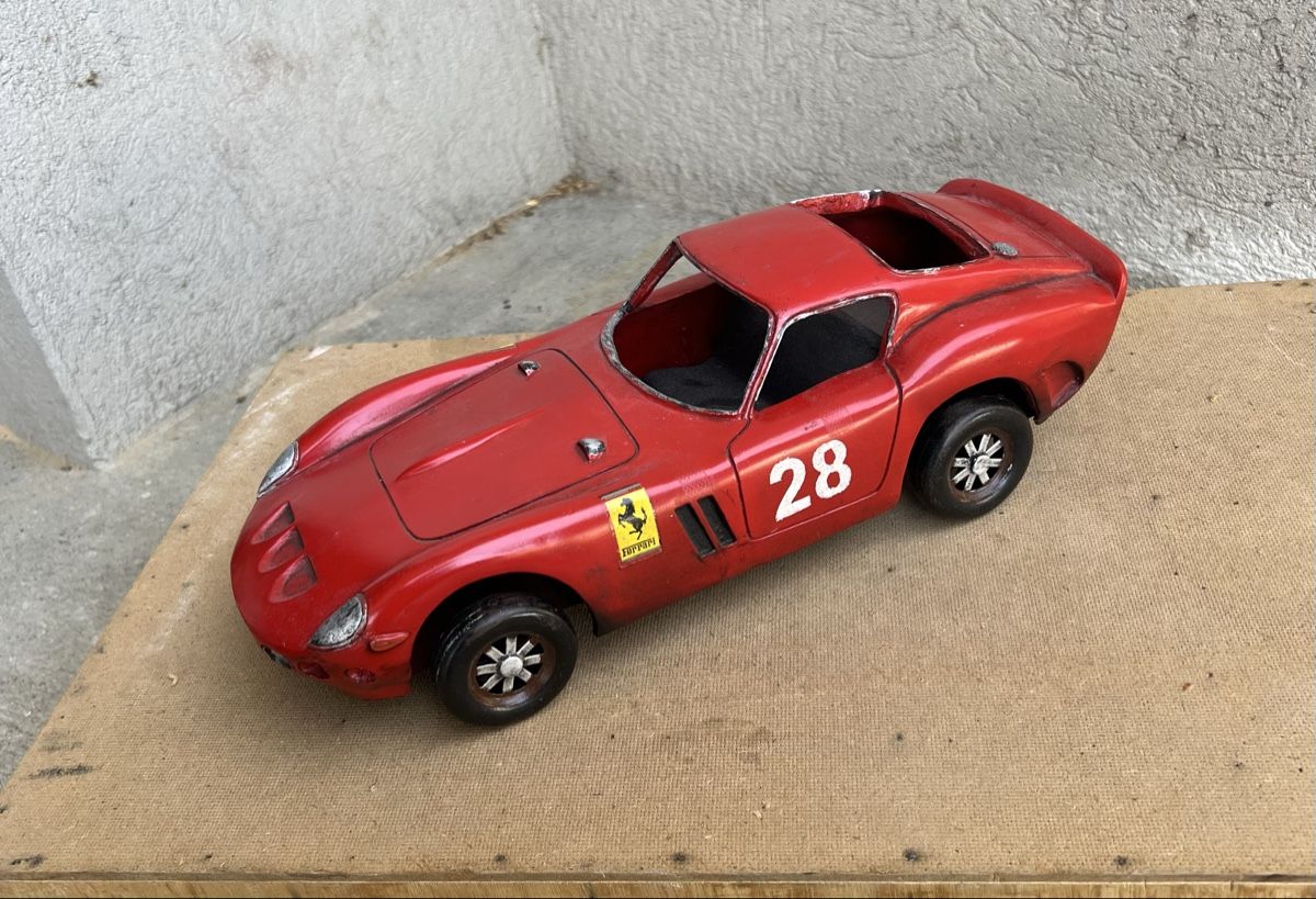 Ferrari Modellini d'auto: Modellauto/ Ferrari/ Deko/ Spielzeug – Usato da Ehrendingen venduto da nz9_y29p
