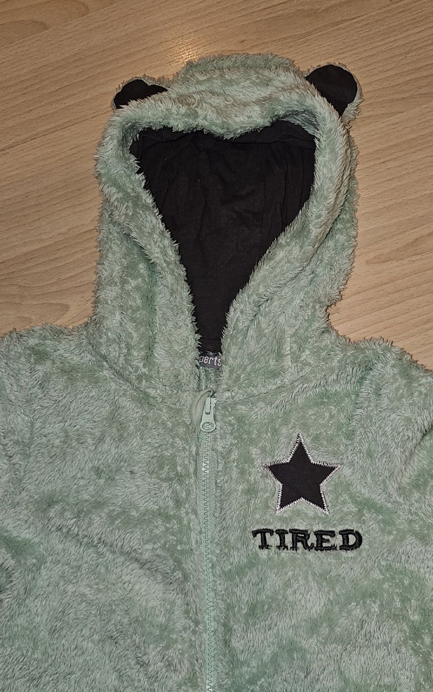 Pyjamas: Flauschiger Kinder-Overall – D'occasion à Fehraltorf par Sumin 1