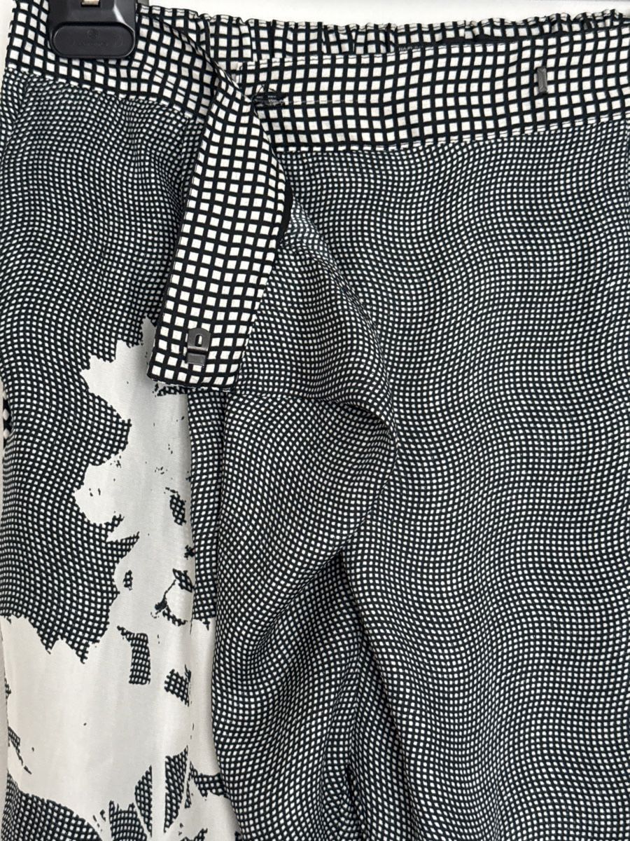 Zara Hosen: Zara Basic Floral Print Trousers - Size M - Summer Hit! – Gebraucht aus Thalwil von perulina 1