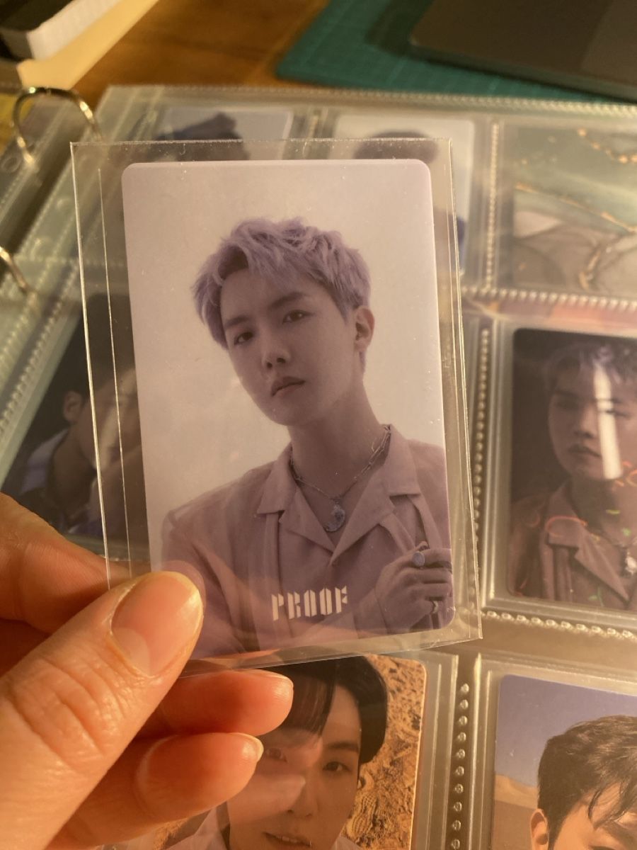Foto & Immagini: BTS Hobi Proof Hybeinsight – Nuovo (secondo la descrizione) da Pieterlen venduto da Mondbuchzauber_rkive