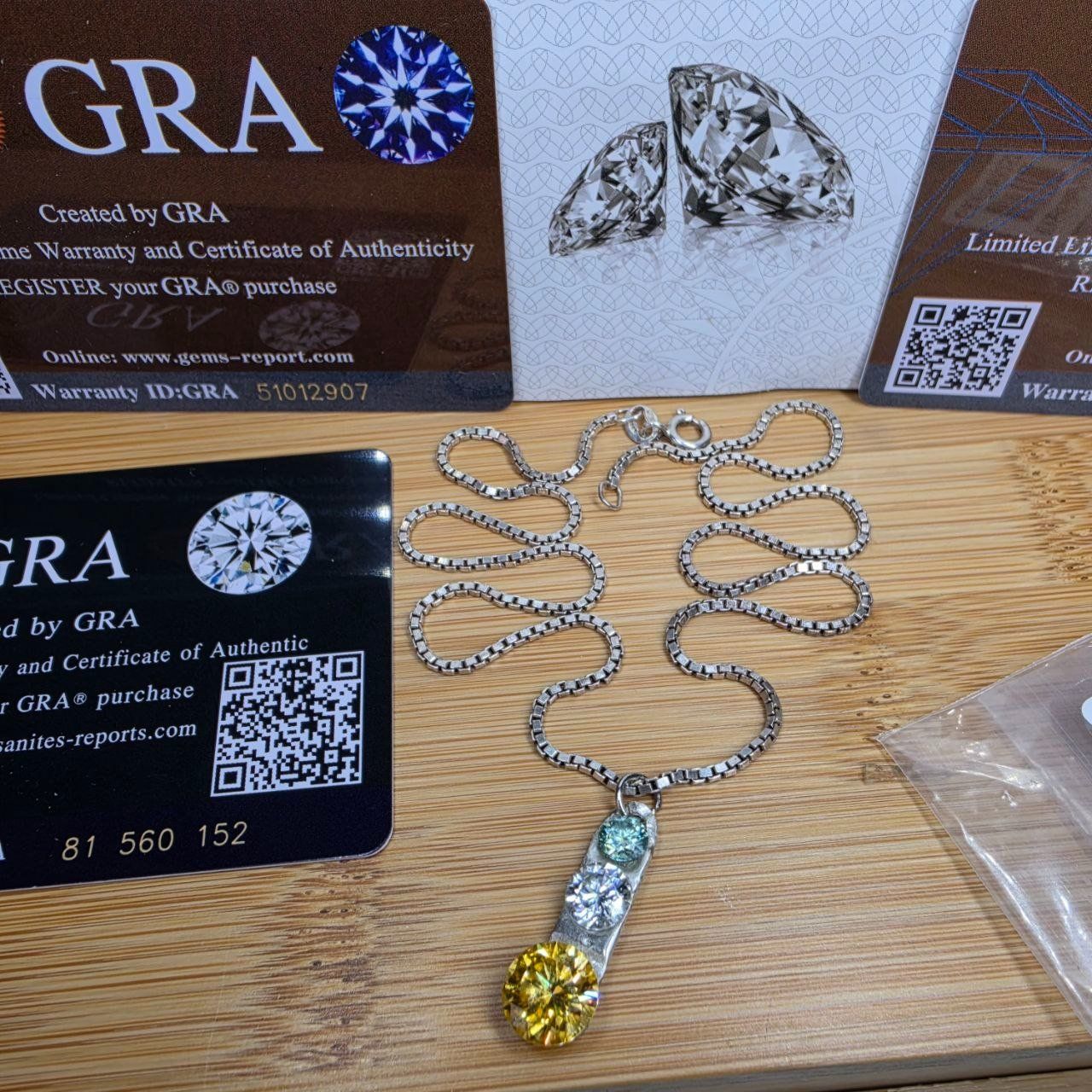 Catenine: Collier argent avec diamants de moissanite certifiés GRA – Usato da Reconvilier venduto da MARCLAT 1