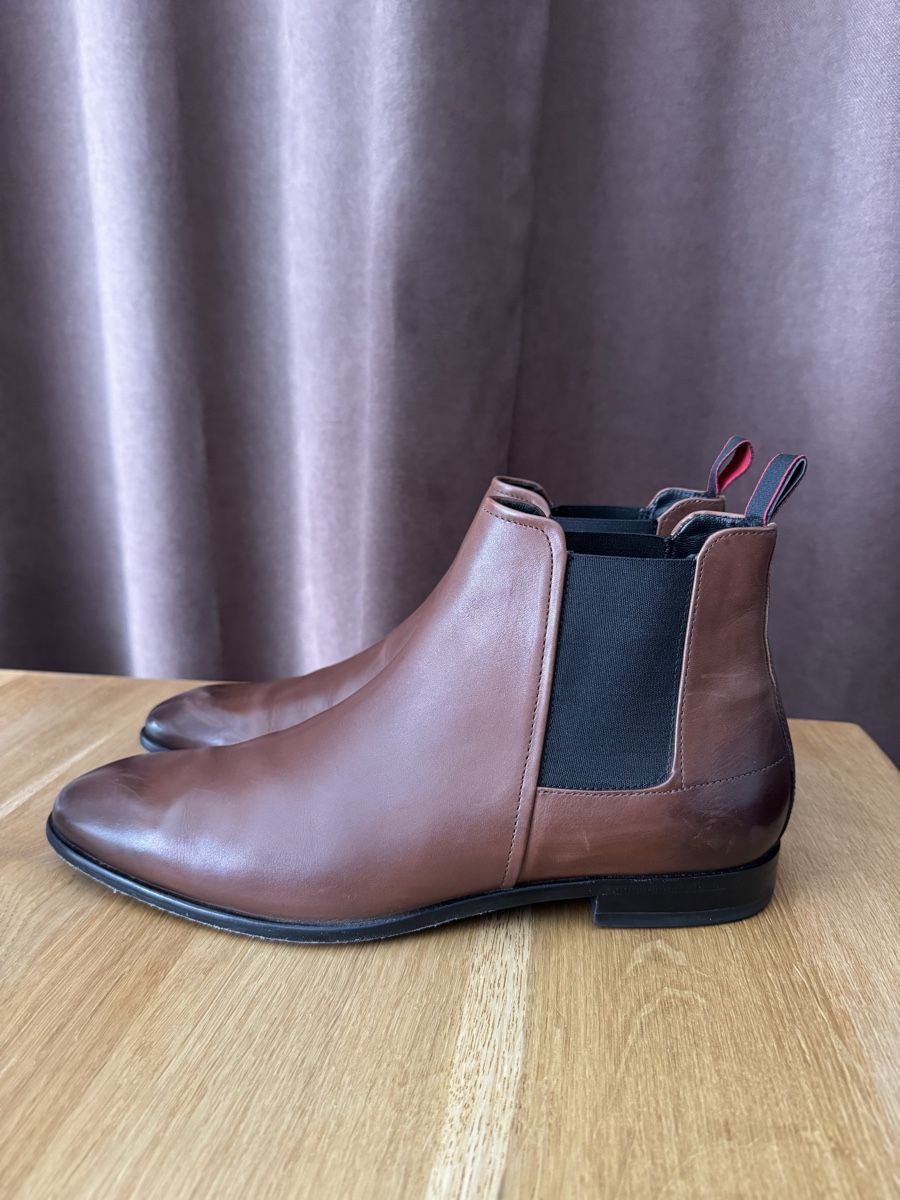 Hugo Boss Scarpe da uomo: Männerschuhe – Usato da Tagelswangen venduto da Isa036