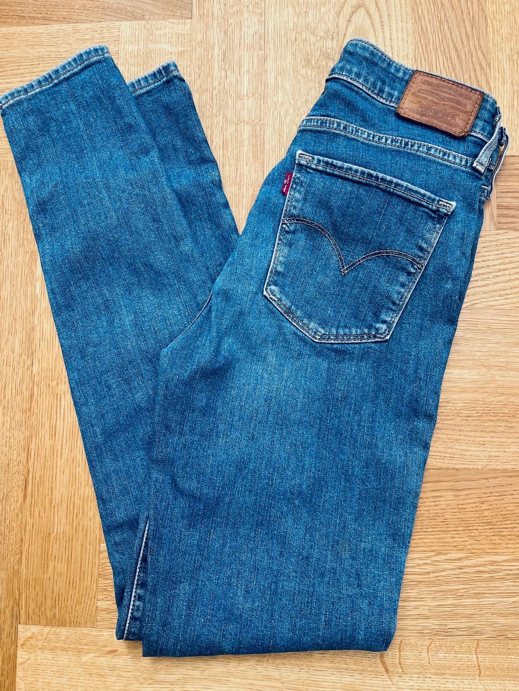 Levi's Jeans: Neuwertige Original Levi´s  W28/L34 – Usato da Oltingen venduto da ugradel 1