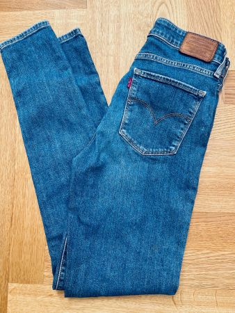 Neuwertige Original Levi´s  W28/L34