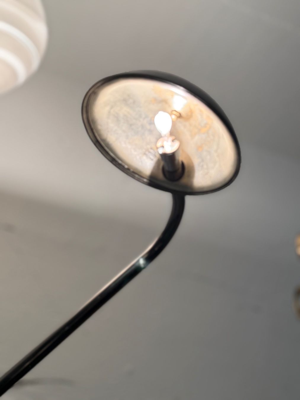 Lampade: Design Stehleuchte Postmodern  Deckenfluter mit Leselampe – Usato da Klingnau venduto da Umweltklinik 6