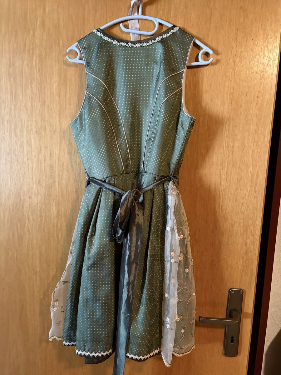 Krüger Vestiti: Schönes Dirndlkleid Gr. 38 – Usato da Dänikon ZH venduto da taxomex 2