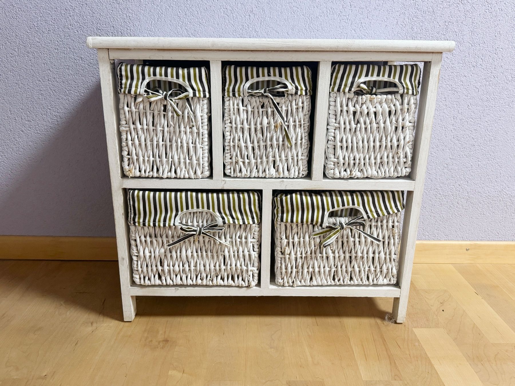 Kommoden: Kleine Kommode – Gebraucht aus Weesen von nice-to-have-23