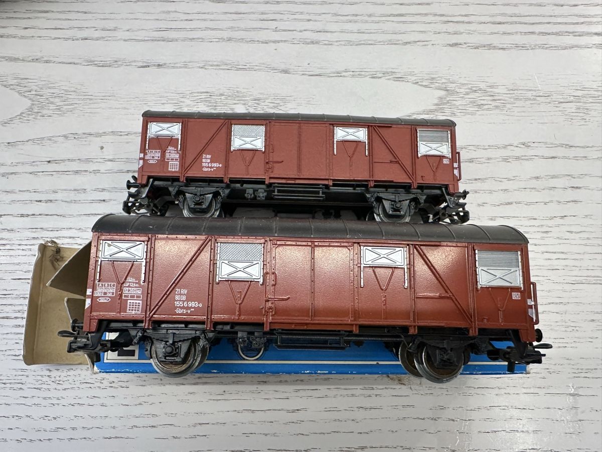 Märklin Modelleisenbahnen: Märklin 2x 4627 DB Gedeckter Güterwagen – Gebraucht aus Lupsingen von New-Haven