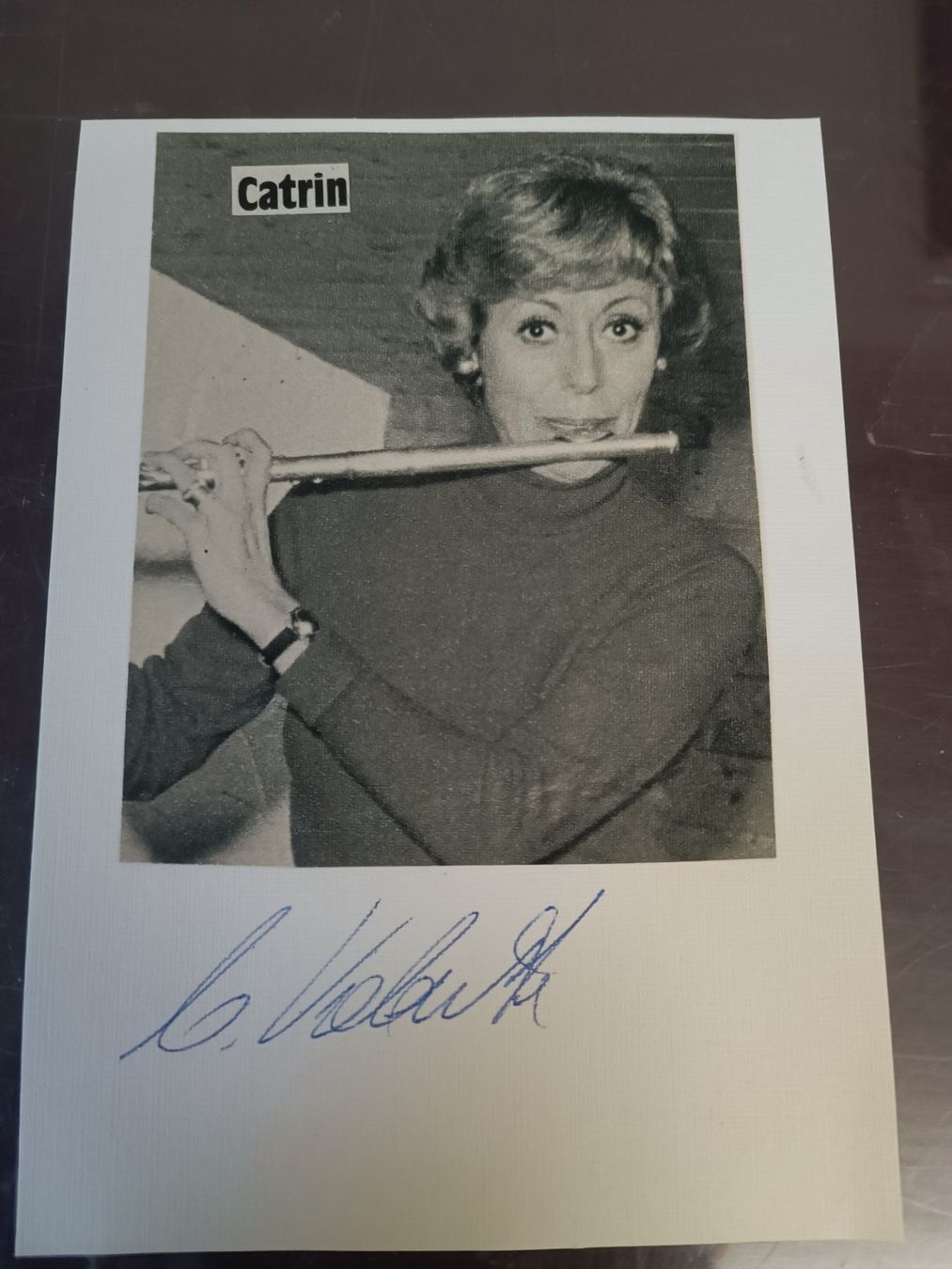 Autografi: Caterina Valente  - Handsigniert – Usato da Menziken venduto da Artographs