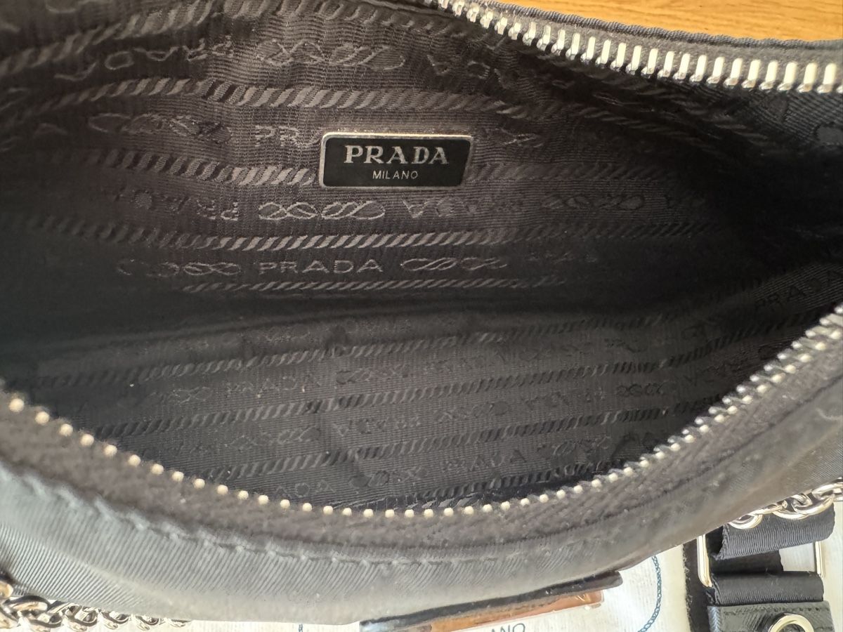 Prada Sacs femmes: PRADA Re-Edition 2005 Nylon Bag – D'occasion à Chur par Miina04 1