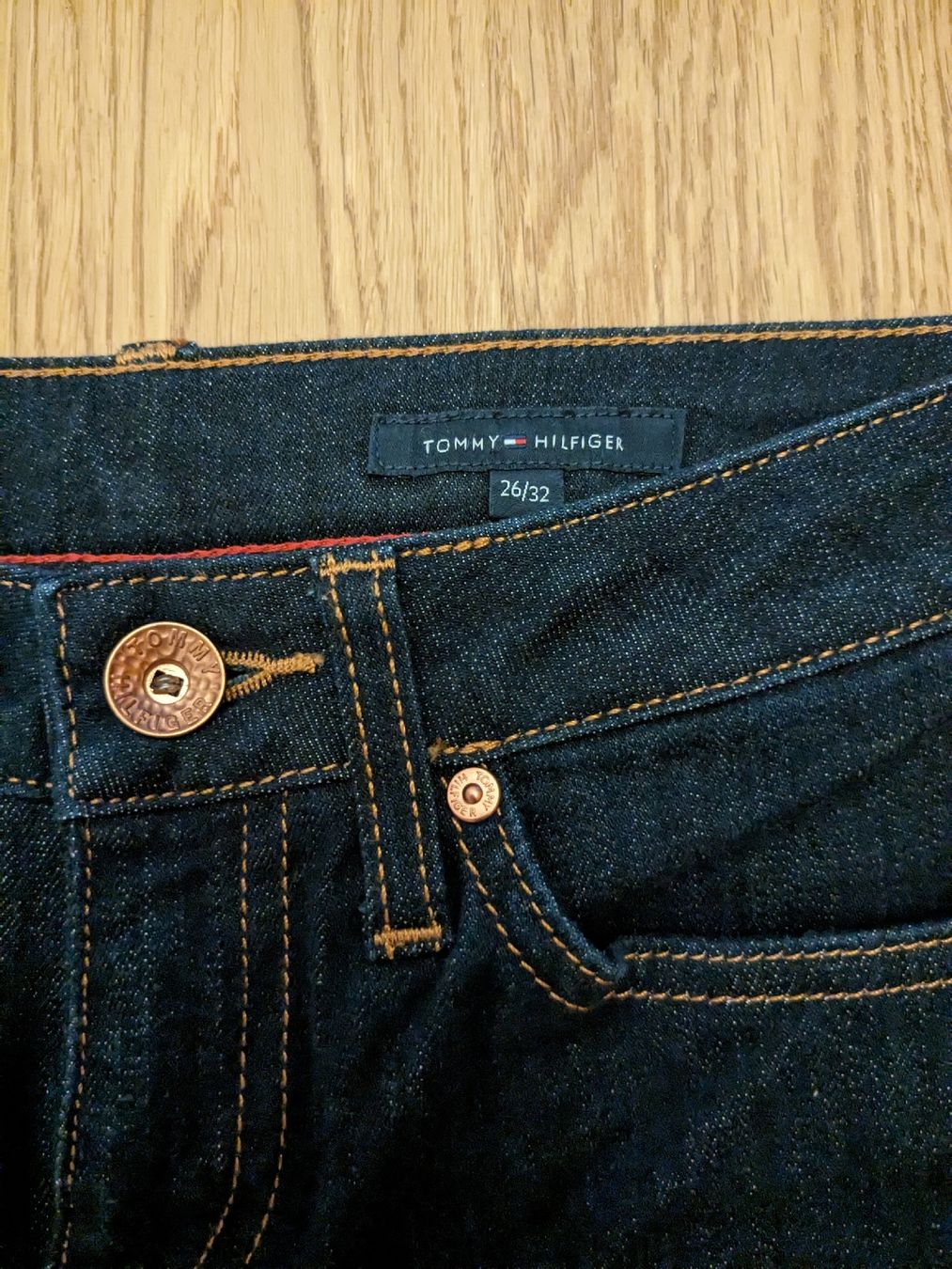Tommy Hilfiger Jeans: Tommy Hilfiger Jeans 26/32 – Gebraucht aus Küssnacht am Rigi von schweizerrose