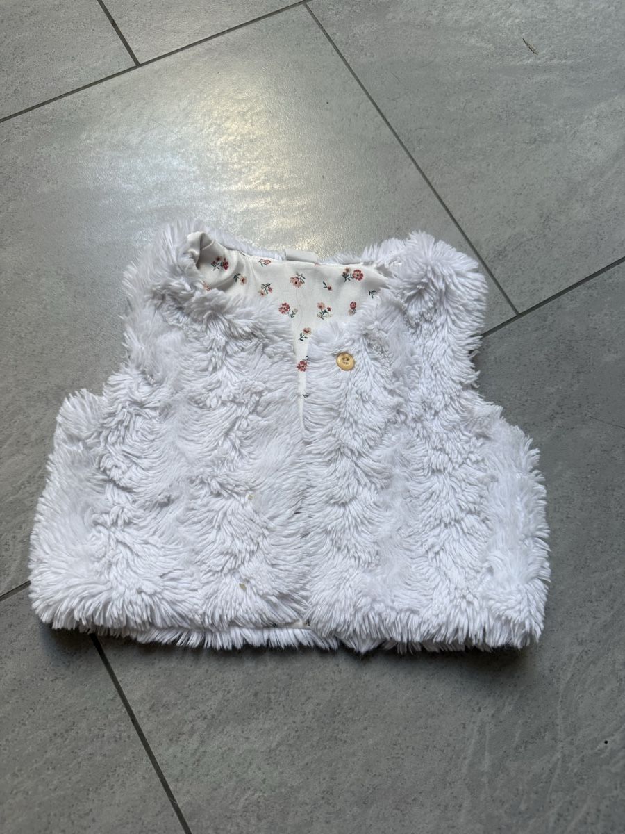 Altro abbigliamento per bambina: Gilet Mädchen 86 – Nuovo (secondo la descrizione) da Dällikon venduto da RaMona.-