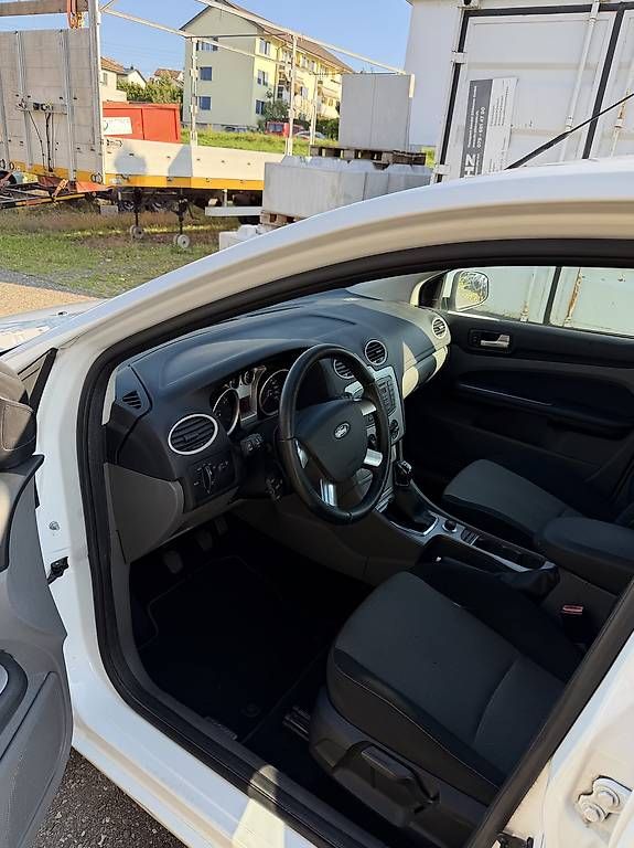 Autos: Ford Focus 1.6 16V – Gebraucht aus Koblenz von adoo123 3