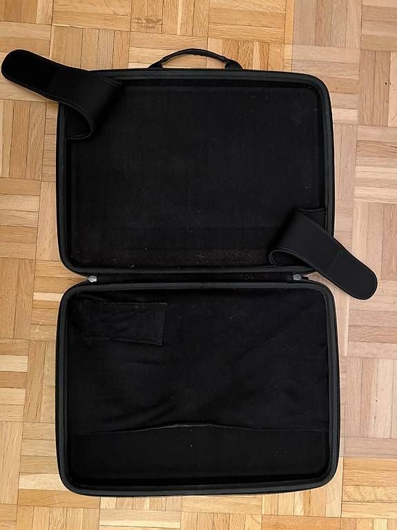 Taschen: Laptoptasche Hamma 15" – Gebraucht aus Zürich von mic_tfx8