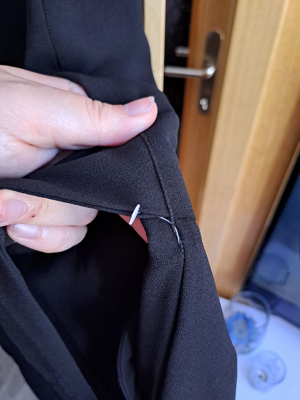 Tute: H&M Jumpsuit Schwarz Gr 42 neu – Nuovo (secondo la descrizione) da Rickenbach LU venduto da bishiida 3