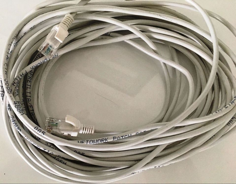 Cavi: LAN / Netzwerk-Kabel CAT 5e / 10m lang – Nuovo e nell'imballaggio originale da St. Gallen venduto da schnaeppchen-preise 2