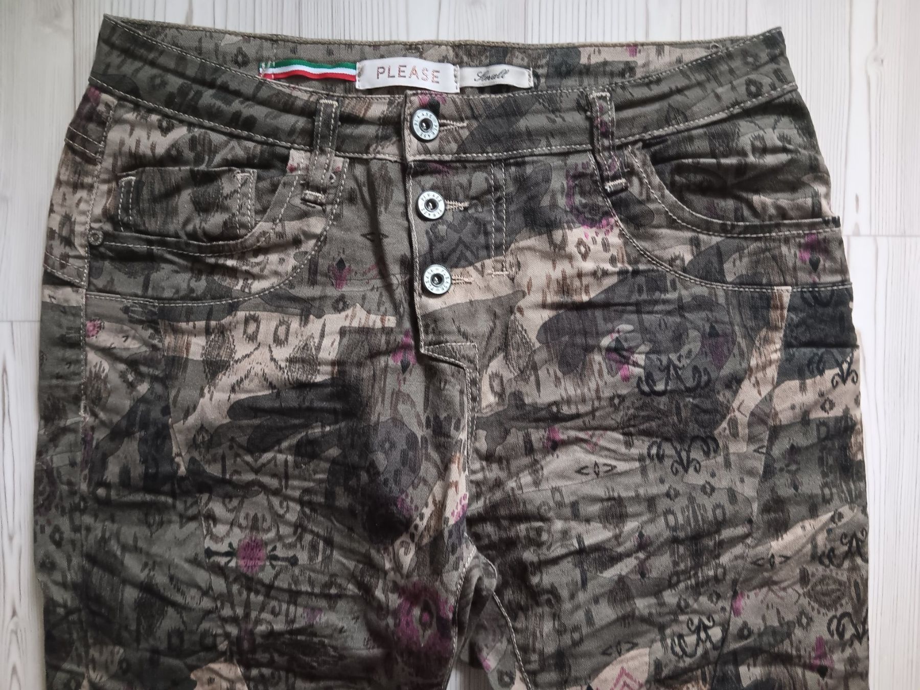 Please Jeans Jeans: PLEASE Jeans taille / Grosse S – Usato da Cossonay-ville venduto da Super-Price-Quality 1