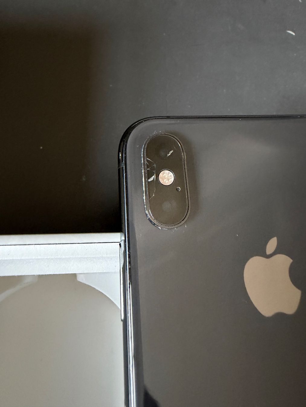 Apple Telefoni cellulari / Smartphones: iPhone XS / space grey / 64 GB / + extra Bildschirmschutz – Usato da Zürich venduto da joe_xm6x 2