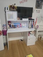 Vendo armadio e scrivania 