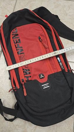 Schmaler Rucksack. Ideal für Ski und Bike
