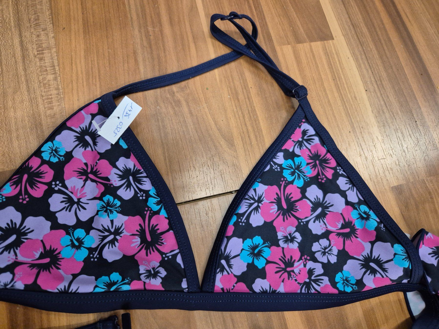 Costumi da bagno & Bikini: Bikini Set mit Blueme Muster, Gr 176 B – Usato da Schwarzenburg venduto da Flamingo07 1