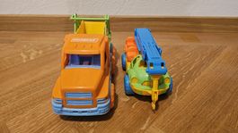 2x Spielzeug Autos
