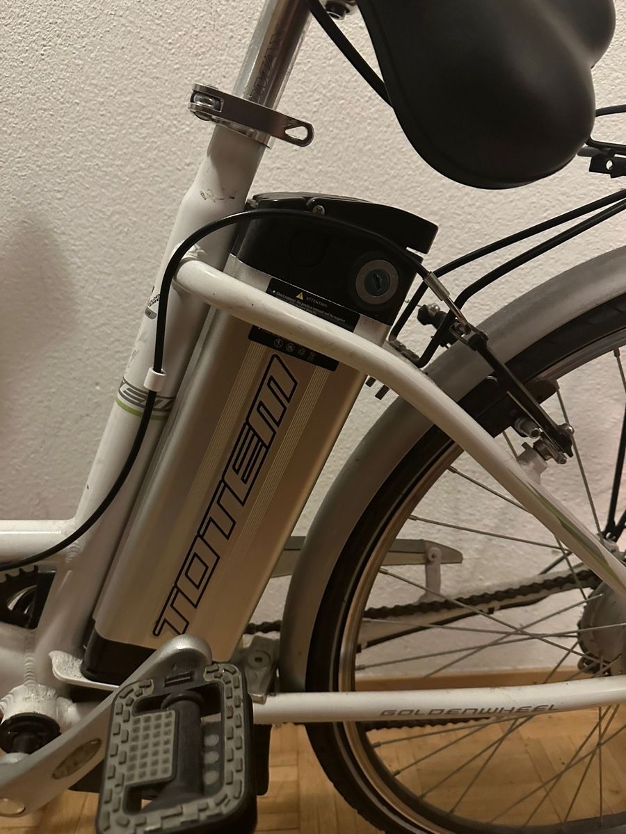 Velos: 1x Elektro Velo 2x Velos  – Gebraucht aus Brugg AG von ToniMontana95 1