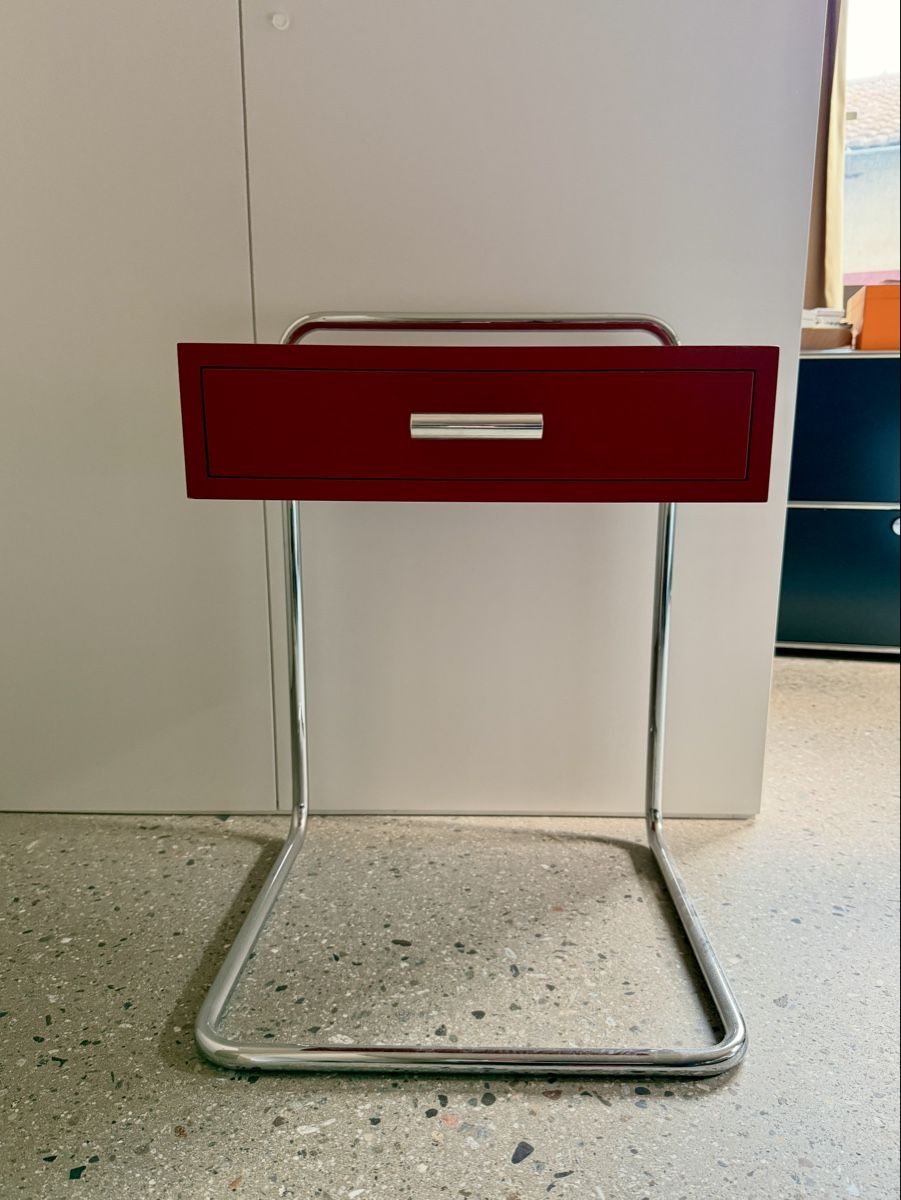 Thonet Tische: B 117 Beistelltisch von Thonet  – Gebraucht aus Iragna von ailtire 3