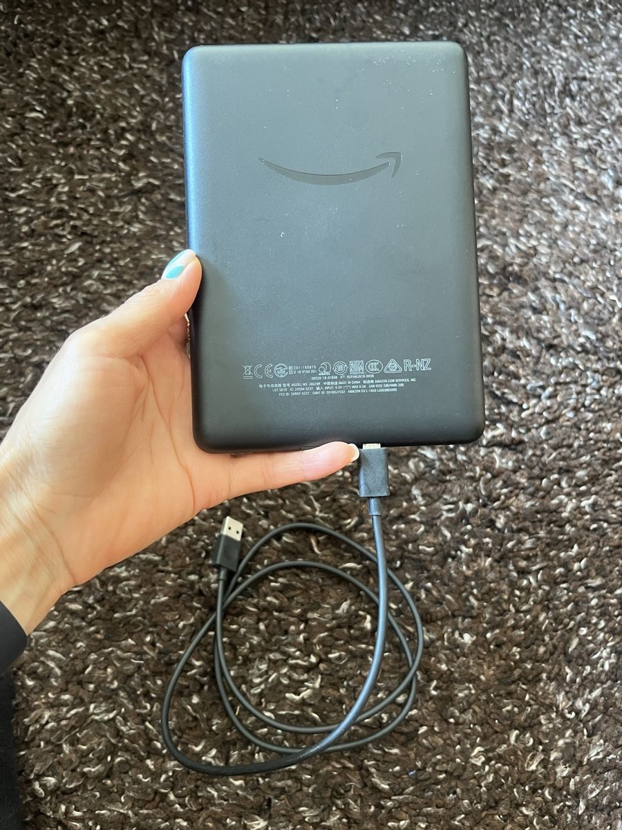 Amazon Tablettes PC: Amazon Kindle Paperwhite 4 E-Reader guter Zustand – D'occasion à Bretzwil par Olga_KroXa 1