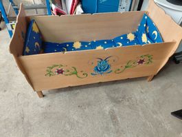 altes Kinderbett Holz handbemalt 