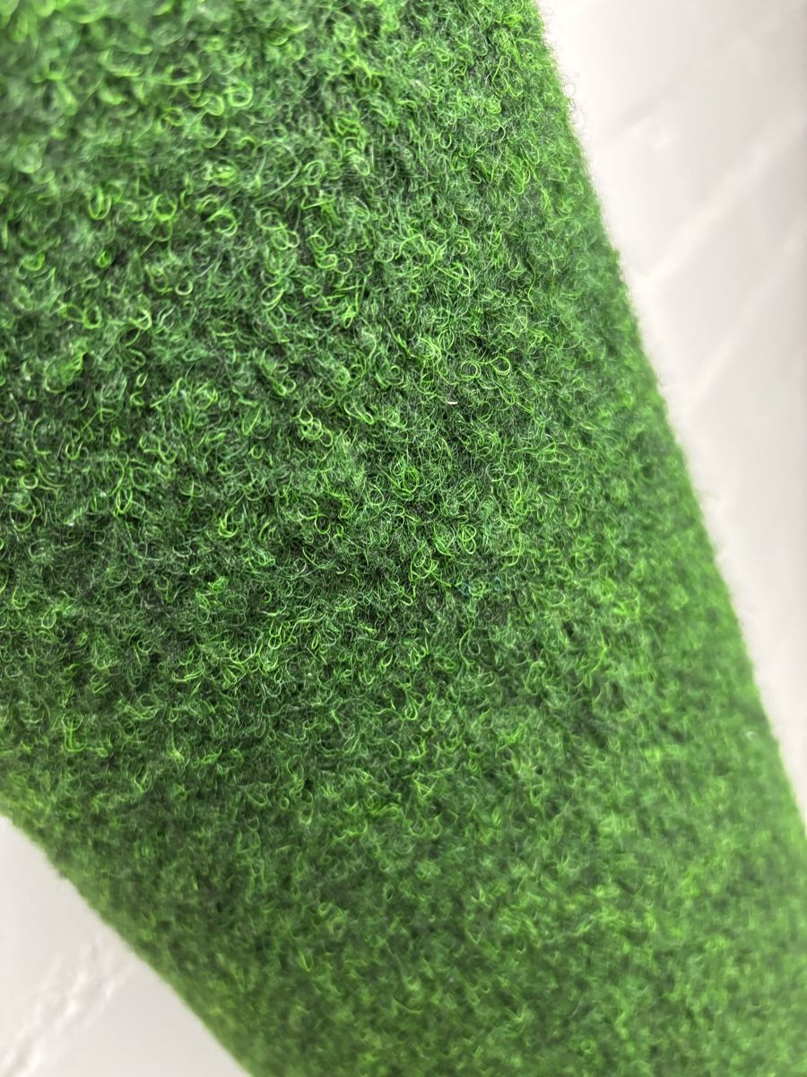 Tappeti: Kunstrasen Rolle 380×135 cm – Usato da Trimbach venduto da fro_2ztm 2