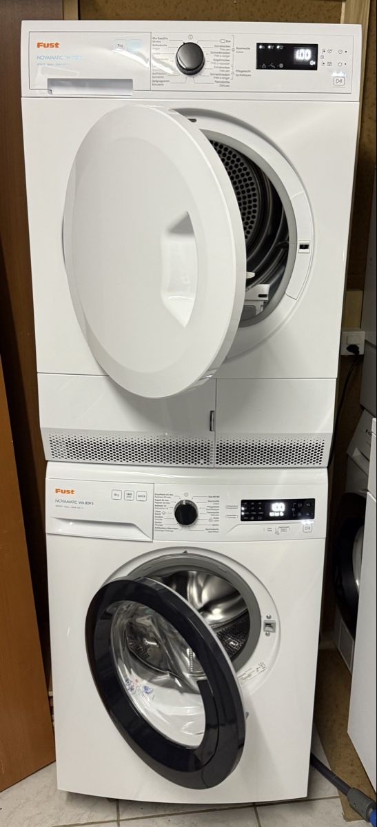 Fust Lavatrici: FUST Waschturm 8Kg A+++   Bj: 2024 – Nuovo (secondo la descrizione) da Kilchberg ZH venduto da Rei_9 1