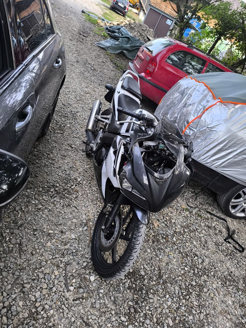 Honda Strada: honda cbr 125R – Difettoso da Islikon venduto da zen_zcx2 2
